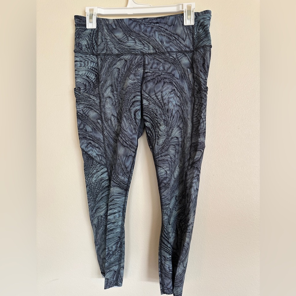 Lululemon Blue Patterned Leggings with Pockets